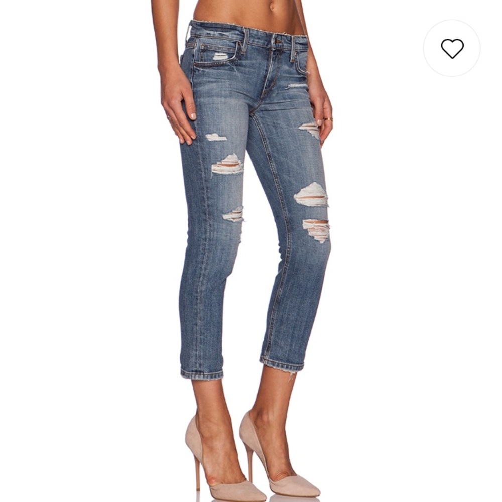 ***SOLD***Joe’s Sz 24 Boyfriend Slim Crop in Gessa